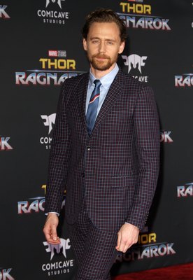 Tom Hiddleston Poster 2771020