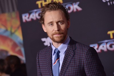 Tom Hiddleston Poster 2771021