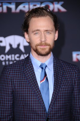 Tom Hiddleston Poster 2771022