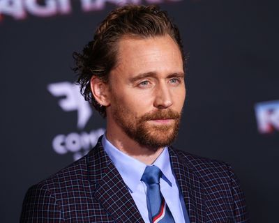 Tom Hiddleston Poster 2771023