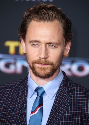 Tom Hiddleston Poster 2771031
