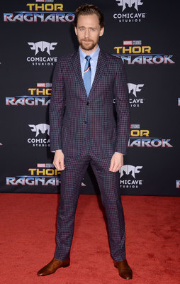 Tom Hiddleston Poster 2771032