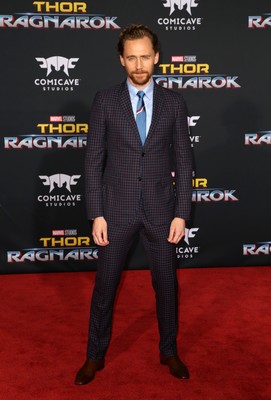 Tom Hiddleston Poster 2771048