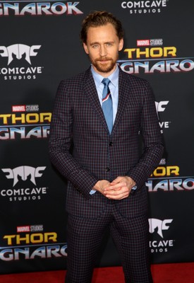 Tom Hiddleston Poster 2771051