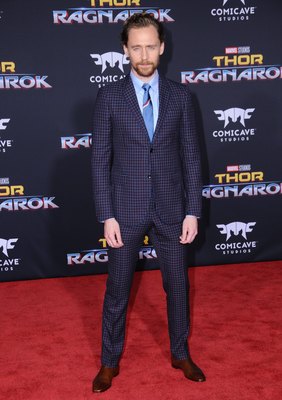 Tom Hiddleston Poster 2771058