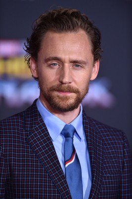 Tom Hiddleston Poster 2771065