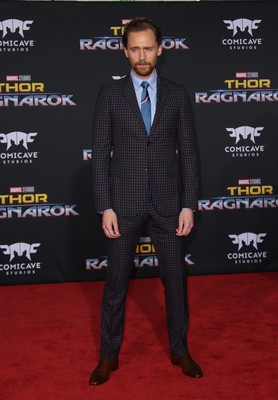 Tom Hiddleston Poster 2771067