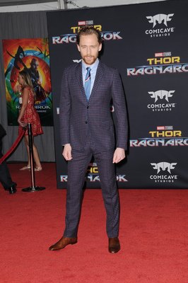 Tom Hiddleston Poster 2771070