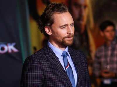 Tom Hiddleston Poster 2771074