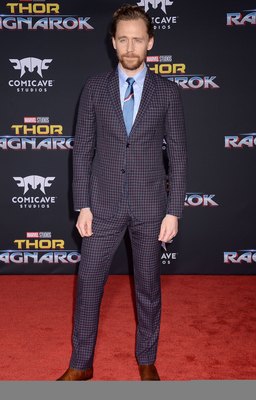 Tom Hiddleston Poster 2771088