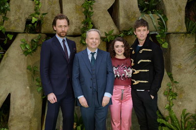 Tom Hiddleston Poster 2959295