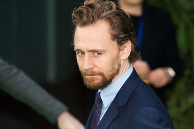 Tom Hiddleston Poster 2959306
