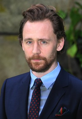 Tom Hiddleston Poster 2959396