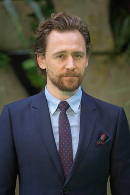 Tom Hiddleston Poster 2959436