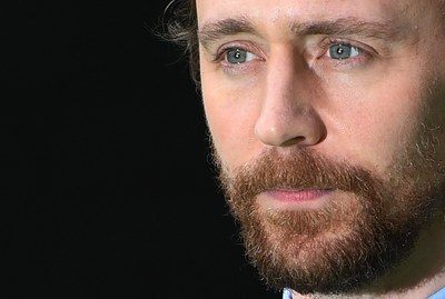Tom Hiddleston Poster 2959538