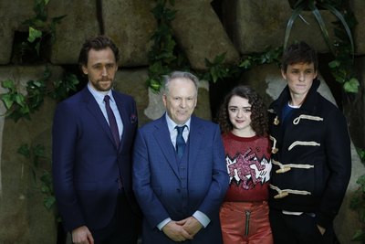 Tom Hiddleston Poster 2959603