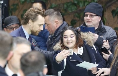 Tom Hiddleston Poster 2959643