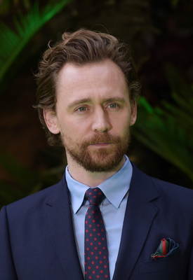 Tom Hiddleston Poster 2959698