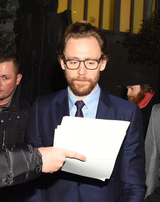 Tom Hiddleston Poster 2959704