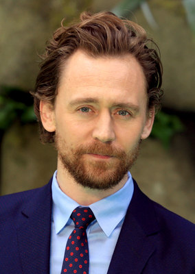 Tom Hiddleston Poster 2959710