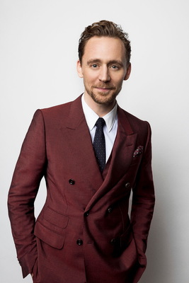 Tom Hiddleston Poster 3673319