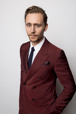 Tom Hiddleston Poster 3673321