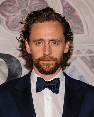 Tom Hiddleston Poster 3757154