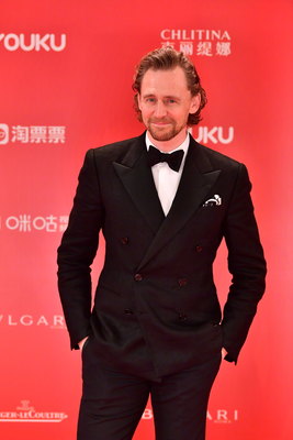 Tom Hiddleston Poster 3857254