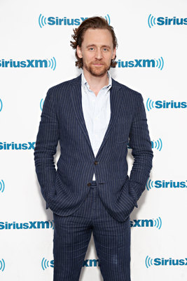Tom Hiddleston Poster 3857256