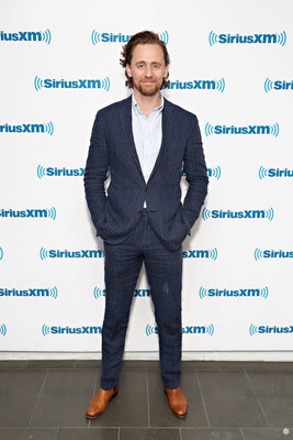 Tom Hiddleston Poster 3857259
