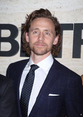 Tom Hiddleston Poster 3876792