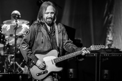 Tom Petty & The Heartbreakers Poster 2533730