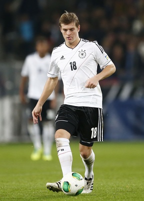 Toni Kroos Poster 2385063