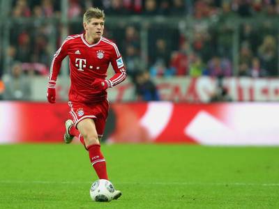 Toni Kroos Poster 2385068