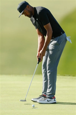 Tony Finau Poster 3492483