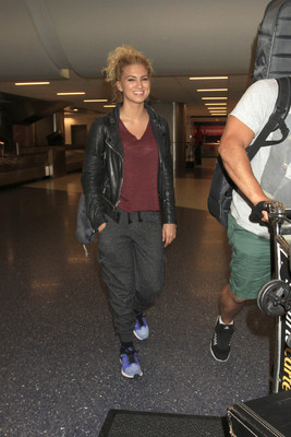 Tori Kelly Poster 2696138