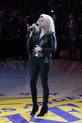 Tori Kelly Poster 2696193