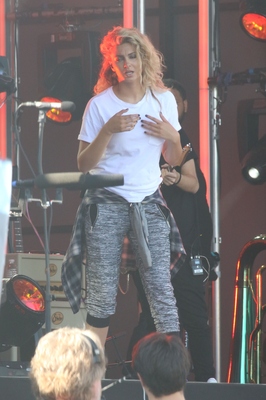 Tori Kelly Poster 2696222