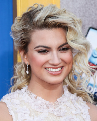 Tori Kelly Poster 2696254