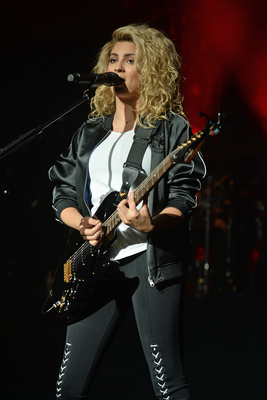 Tori Kelly Poster 2696261