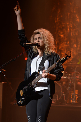Tori Kelly Poster 2696289