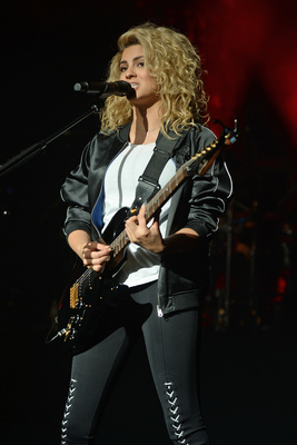Tori Kelly Poster 2696294