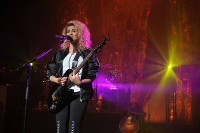 Tori Kelly Poster 2696332