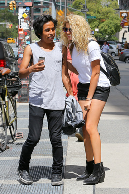 Tori Kelly Poster 2696339
