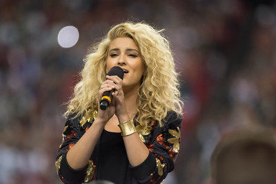 Tori Kelly Poster 2696377