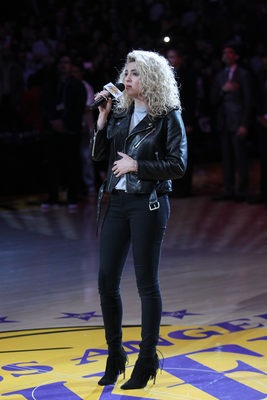 Tori Kelly Poster 2696384