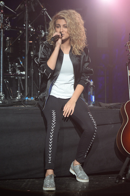 Tori Kelly Poster 2696406