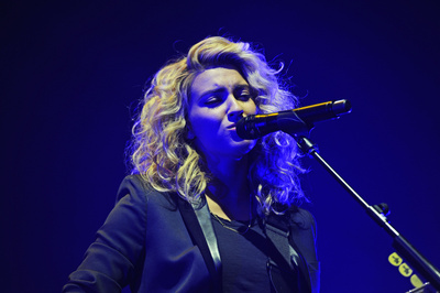 Tori Kelly Poster 2696424