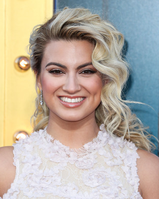 Tori Kelly Poster 2696434