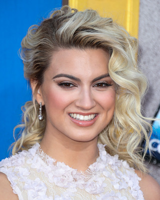 Tori Kelly Poster 2696486